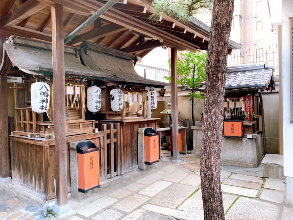 京都えびす神社　八幡神社　岩本稲荷社